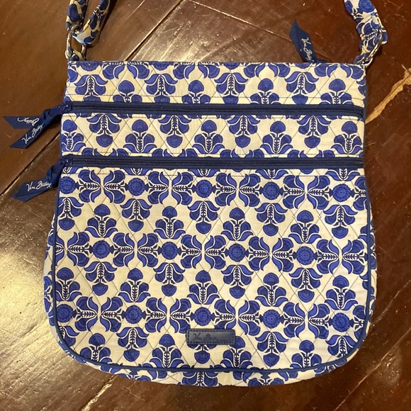 NWOT Vera Bradley Crossbody (Discolored Strap) - Picture 2 of 16